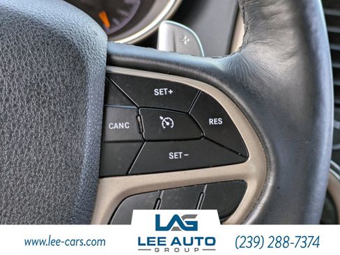 Used 2017 Jeep Grand Cherokee Laredo w/ Quick Order Package 23E image 21