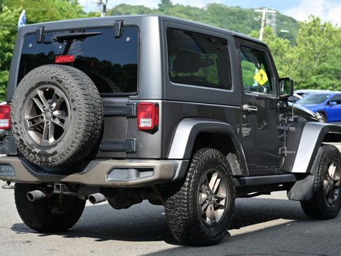 Used 2016 Jeep Wrangler Sahara AWD/4WD image 6