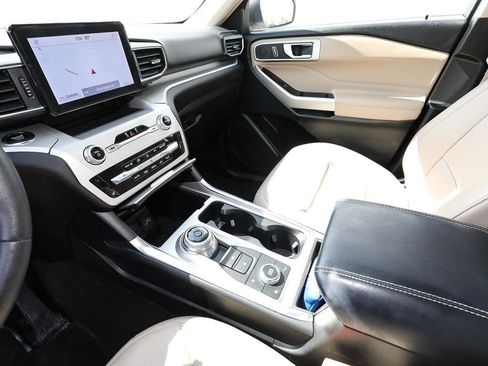 Used 2023 Ford Explorer XLT w/ Equipment Group 202A image 20