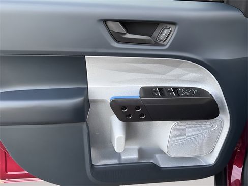 New 2026 Ford Maverick XLT image 26