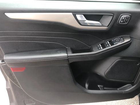 Used 2021 Ford Escape SEL w/ Technology Package FWD image 13