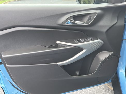 New 2026 Chevrolet Trax RS w/ Sunroof Package FWD image 10