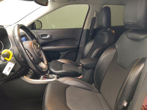 Used 2020 Jeep Compass Latitude image 17