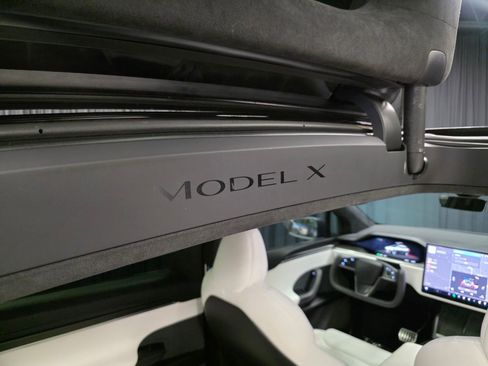 Used 2022 Tesla Model X Plaid image 48