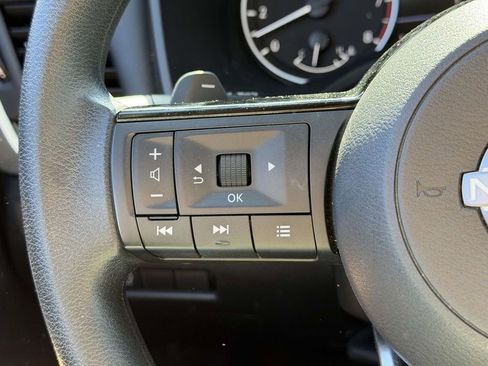 Used 2023 Nissan Rogue SV AWD/4WD image 23