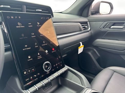 New 2027 GMC Terrain Elevation w/ Elevation Premium Package FWD image 19