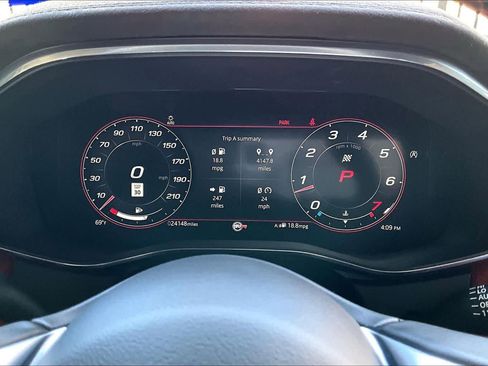 Used 2023 Jaguar F-PACE SVR image 26