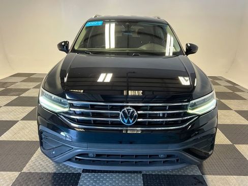 Certified 2022 Volkswagen Tiguan SE FWD image 2