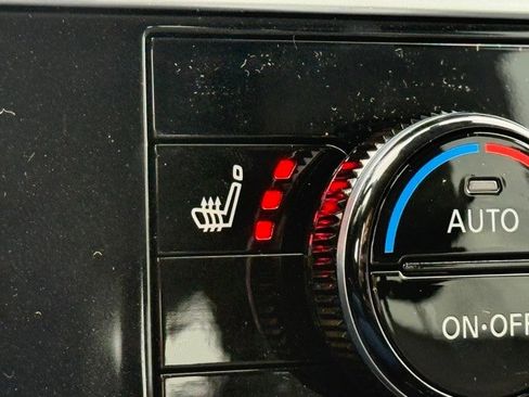 New 2025 Nissan Pathfinder SL w/ Black Appearance Package image 34