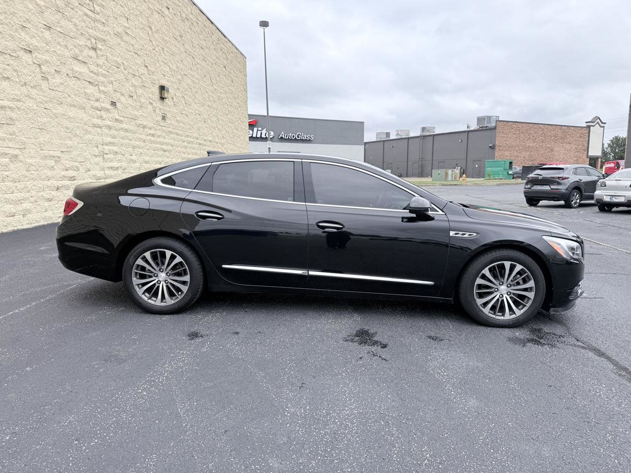 Used 2019 Buick LaCrosse Essence w/ Sun and Shade Package AWD/4WD image 7