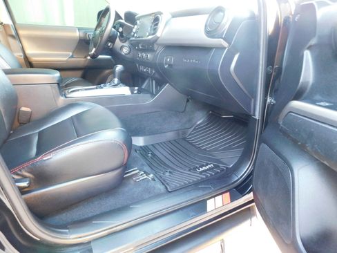 Used 2021 Toyota Tacoma SR5 image 26