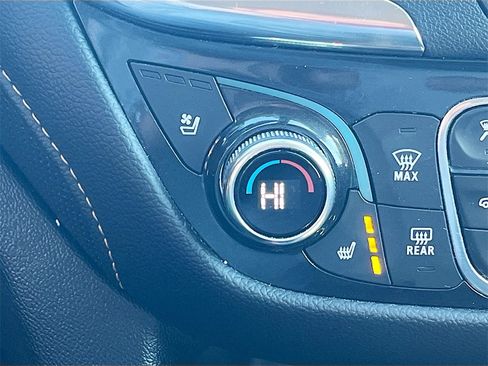 Used 2022 Chevrolet Equinox Premier image 20