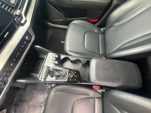 Certified 2024 Kia Sportage EX FWD image 16