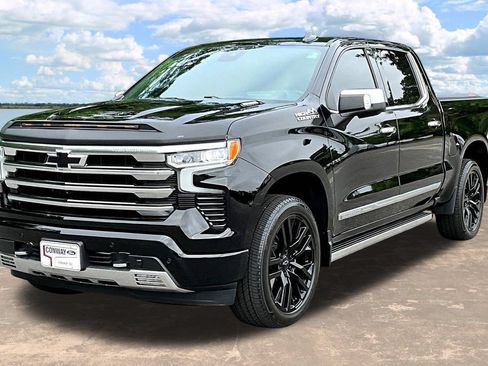 Used 2023 Chevrolet Silverado 1500 High Country AWD/4WD image 4