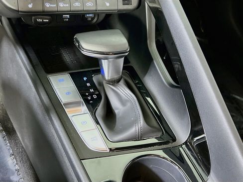 Used 2023 Hyundai Elantra SEL w/ Convenience Package FWD image 17