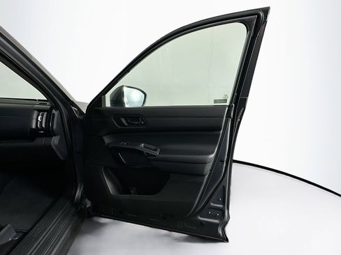 Used 2024 Nissan Pathfinder SV image 32