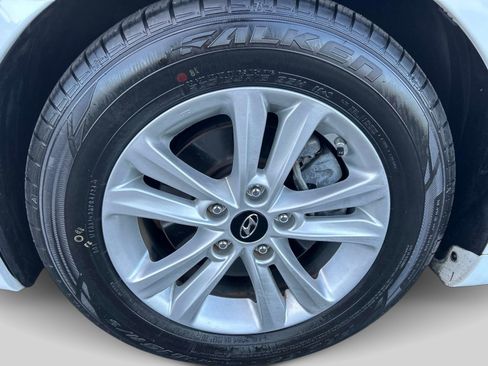 Used 2013 Hyundai Sonata GLS w/ Popular Equipment Pkg image 9