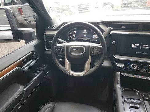 Used 2025 GMC Sierra 2500 Denali w/ Denali Reserve Package AWD/4WD image 13