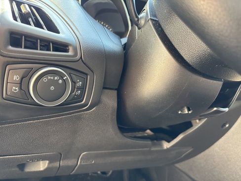 Used 2017 Ford Focus SEL image 10