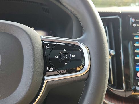 Certified 2023 Volvo XC60 B6 Ultimate w/ Climate Package AWD/4WD image 21