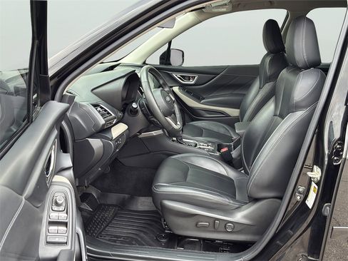 Used 2022 Subaru Forester Limited w/ Popular Package #3 image 13