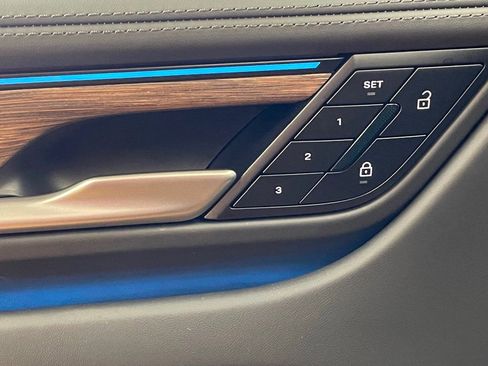 Used 2024 Porsche Macan 4 Electric w/ Premium Package image 17