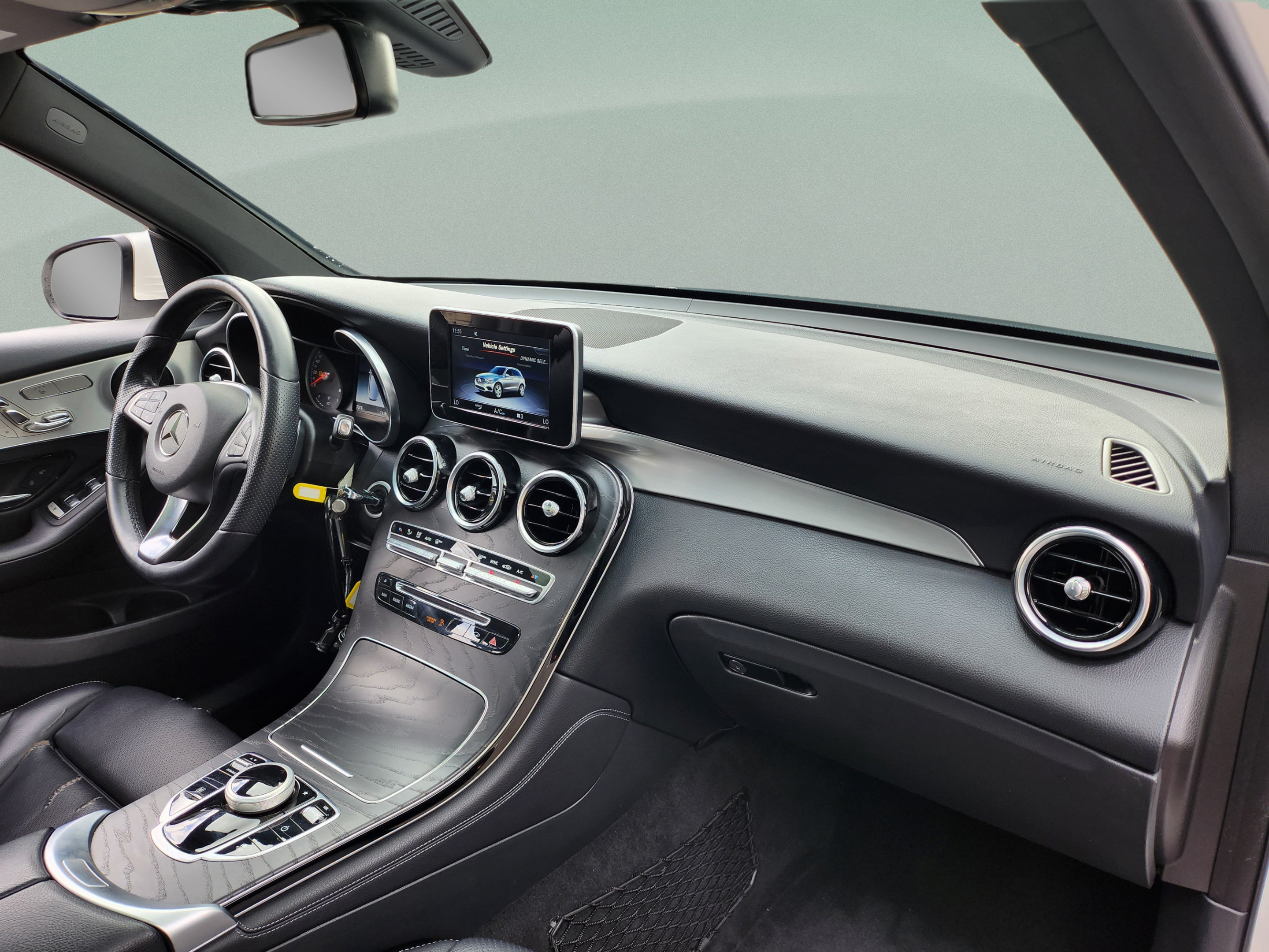 Used 2019 Mercedes-Benz GLC 300 image 31