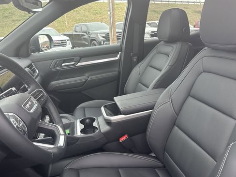 New 2026 GMC Terrain Elevation w/ Elevation Premium Package AWD/4WD image 17