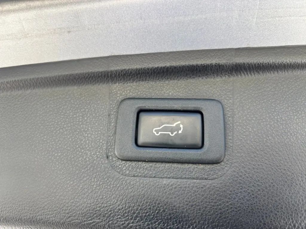 Used 2019 Subaru Outback 2.5i Limited AWD/4WD image 16