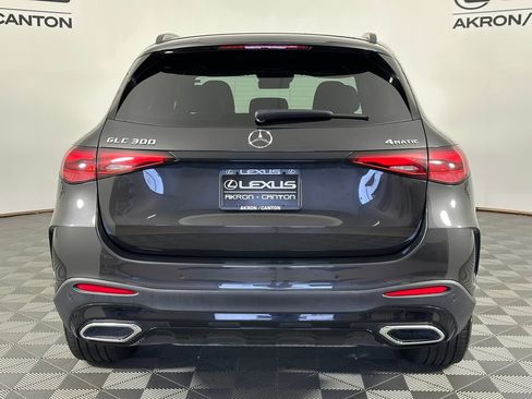 Used 2025 Mercedes-Benz GLC 300 4MATIC image 8