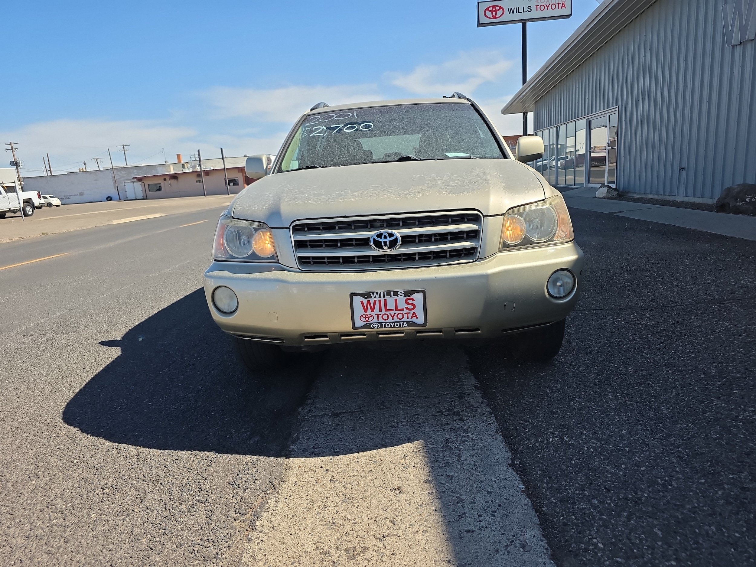 Used 2001 Toyota Highlander 4WD V6 w/ Limited Pkg image 4