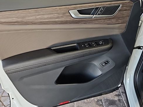 New 2026 Volkswagen Atlas SEL image 28