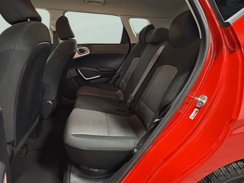 Used 2021 Kia Soul LX image 27