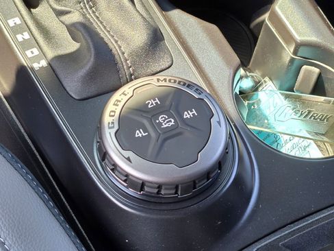 Used 2024 Ford Bronco Outer Banks image 27