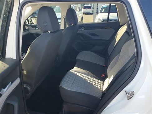 Certified 2025 Volkswagen Tiguan S image 9