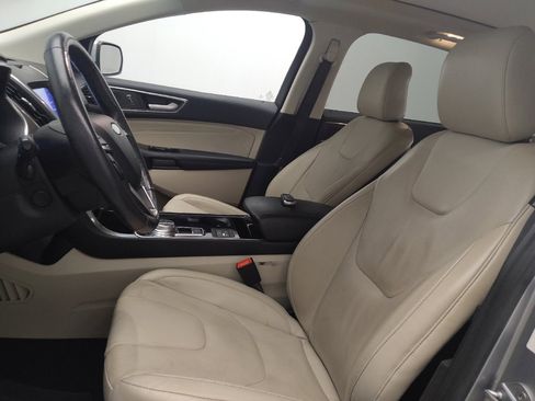Used 2020 Ford Edge Titanium w/ Equipment Group 301A FWD image 17