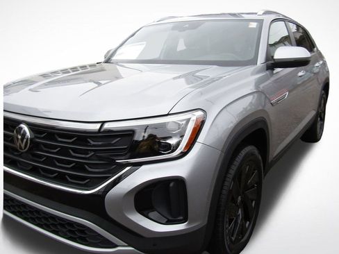 New 2026 Volkswagen Atlas Cross Sport SE AWD/4WD image 3