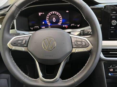 New 2026 Volkswagen Taos SE AWD/4WD image 14