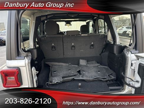 Used 2024 Jeep Wrangler Unlimited Rubicon 4xe w/ Convenience Group AWD/4WD image 14
