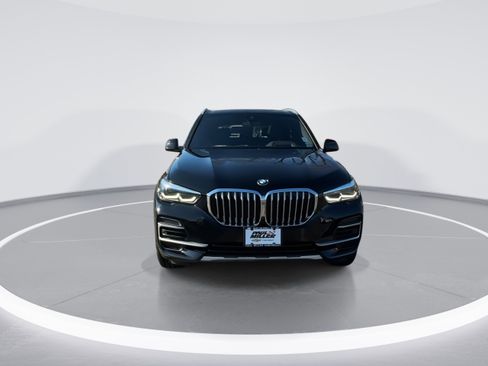 Used 2023 BMW X5 xDrive40i w/ Premium Package image 3