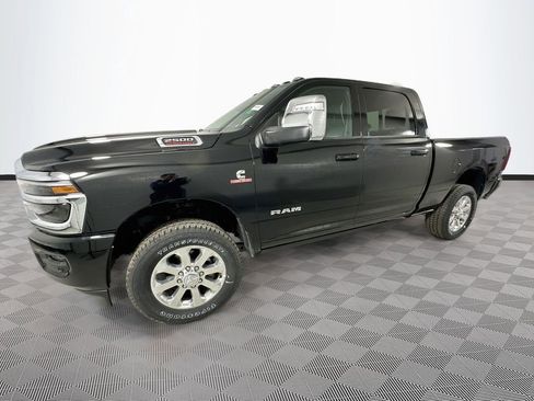 New 2026 RAM 2500 Laramie AWD/4WD image 25