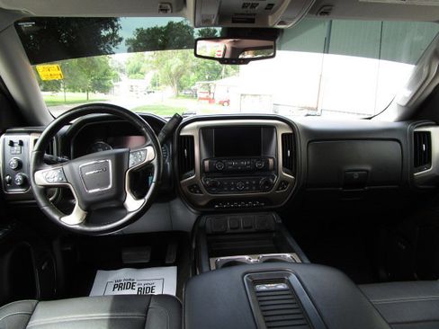 Used 2017 GMC Sierra 1500 Denali AWD/4WD image 11