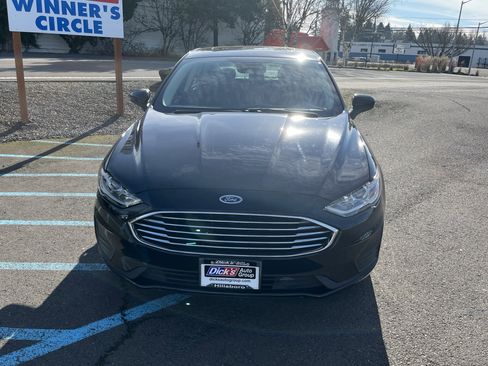 Used 2020 Ford Fusion SE image 8