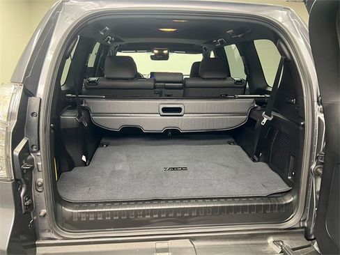 Certified 2023 Lexus GX 460 Premium w/ Premium Package image 8