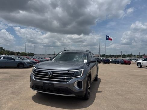 Used 2024 Volkswagen Atlas SE FWD image 7