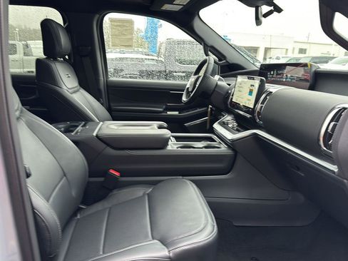 New 2025 Ford Expedition Max Platinum w/ Stealth Performance Package image 14