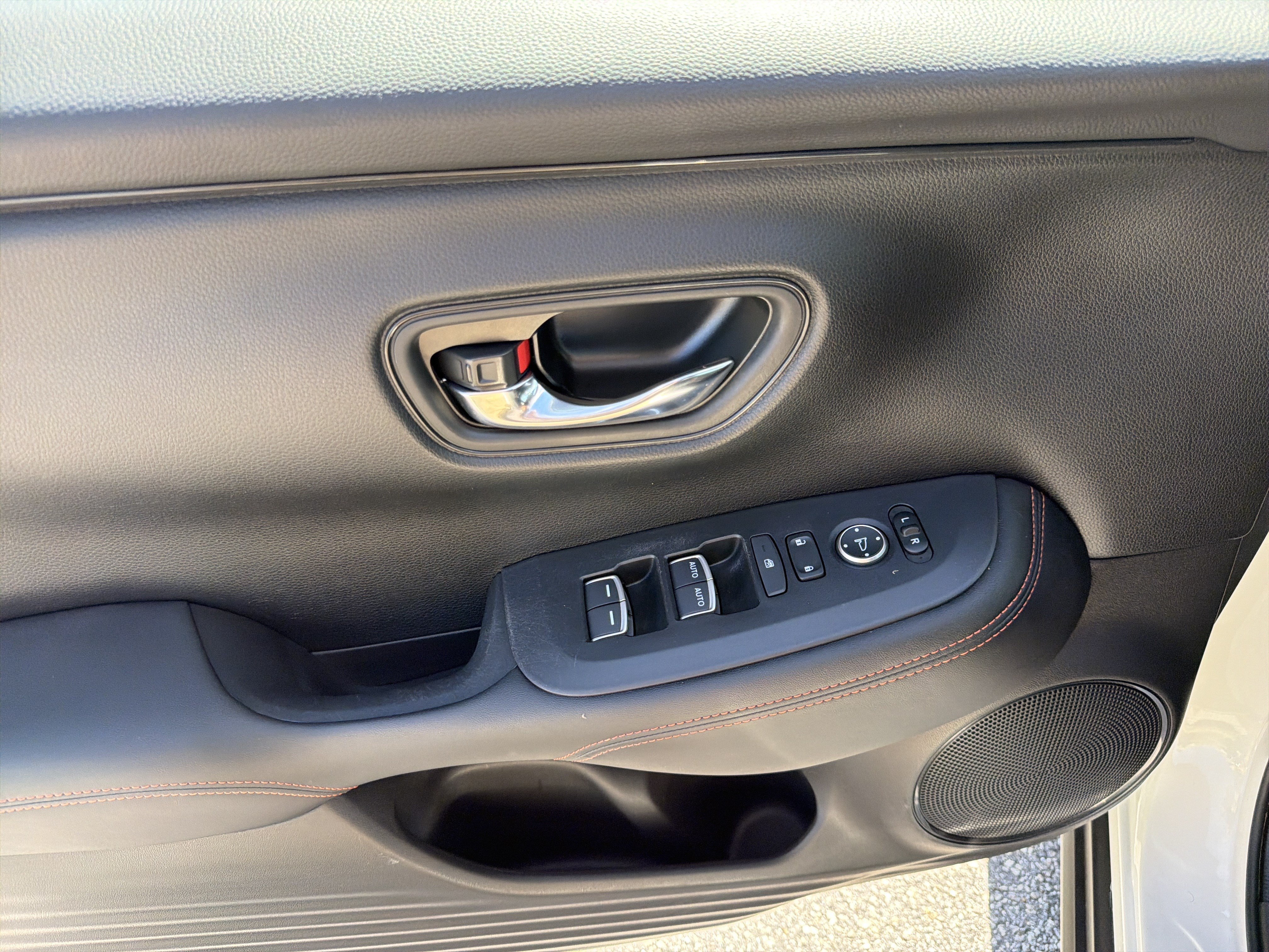 Used 2024 Honda HR-V Sport image 19