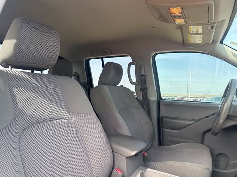 Used 2017 Nissan Frontier SV image 33