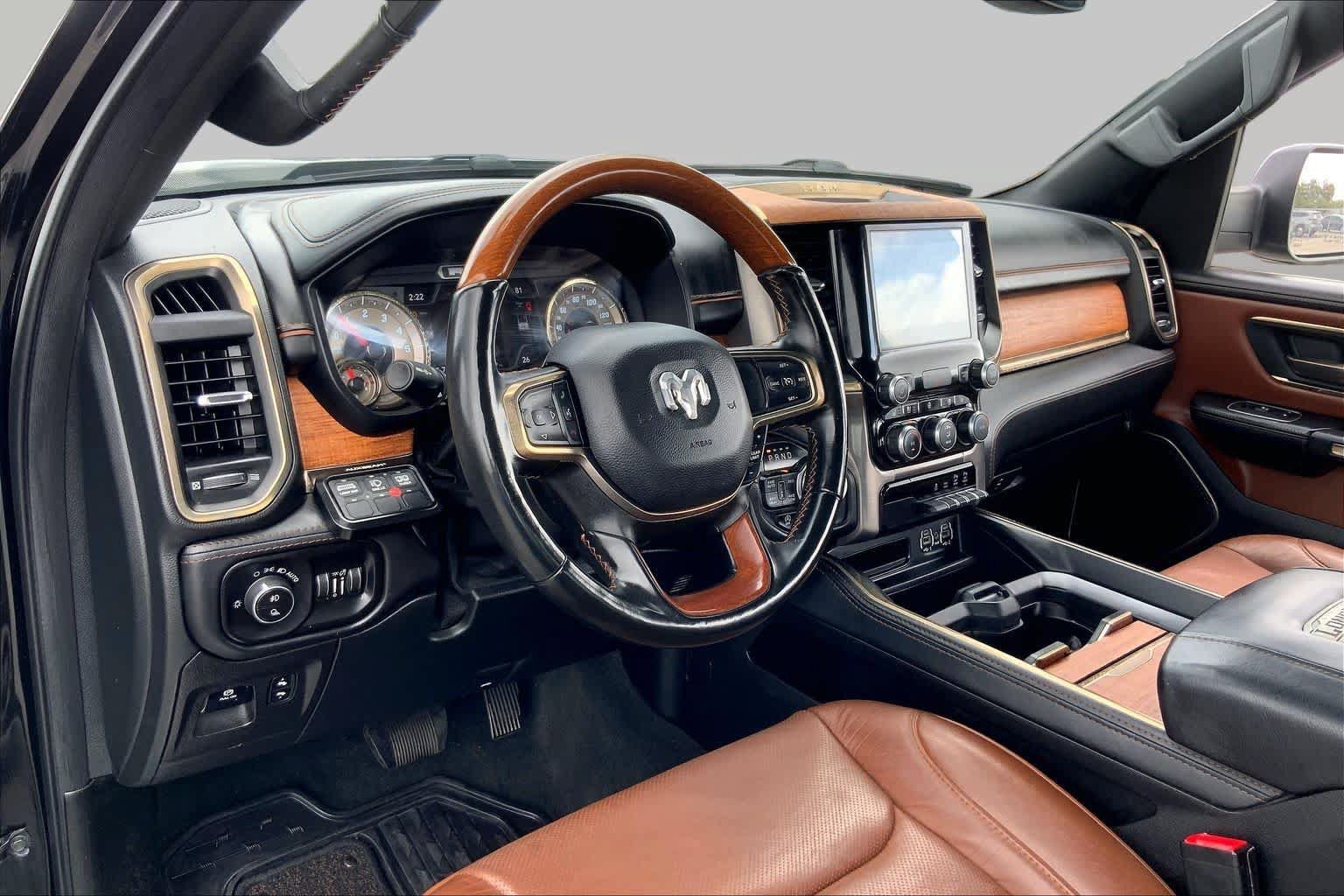 Used 2022 RAM 1500 Limited w/ Body Color Bumper Group AWD/4WD image 17