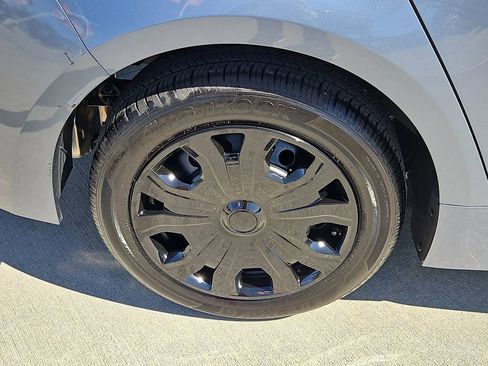 Used 2024 Toyota Corolla LE image 10